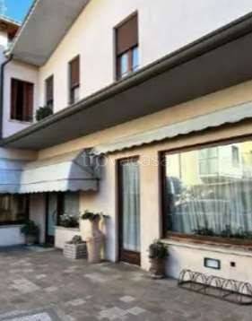 negozio in vendita a Chiuppano