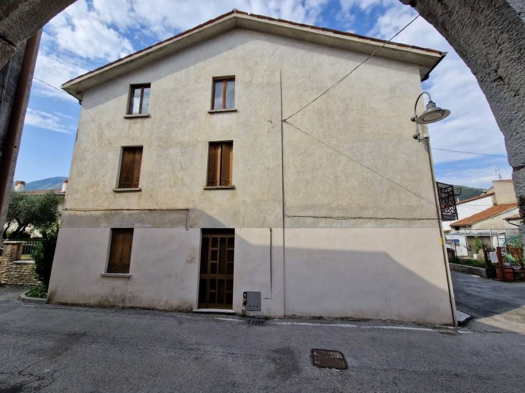 casa indipendente in vendita a Chiuppano