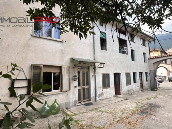 casa indipendente in vendita a Chiuppano