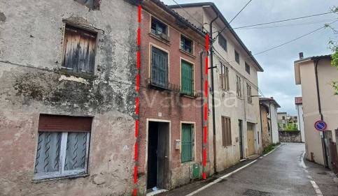 casa indipendente in vendita a Chiuppano