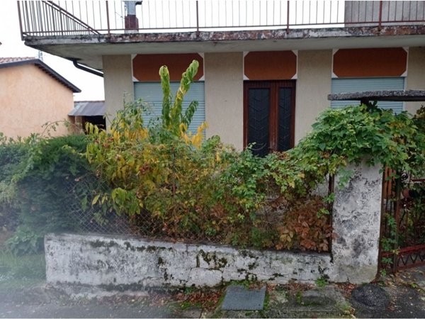 pentavano in vendita a Chiuppano in zona Marola