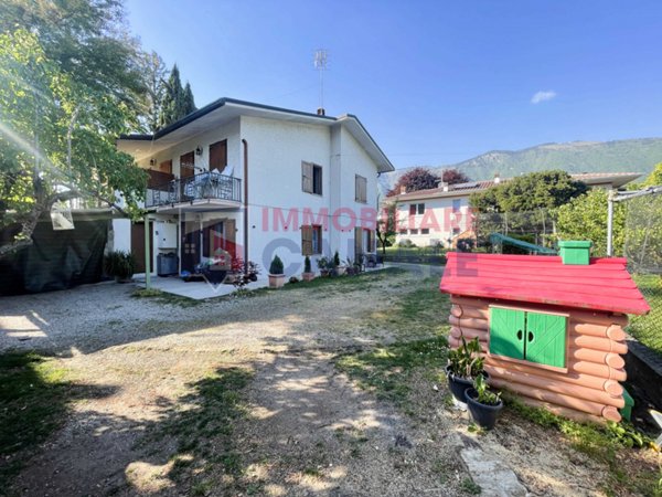 casa indipendente in vendita a Chiuppano