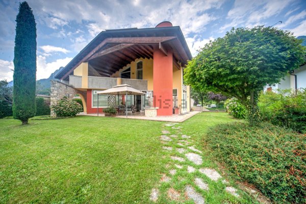 casa indipendente in vendita a Cogollo del Cengio