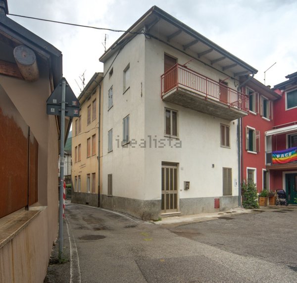 casa indipendente in vendita a Cogollo del Cengio