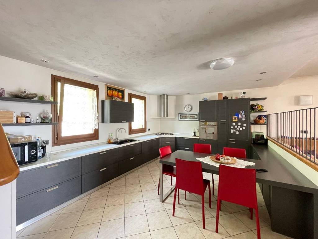 casa indipendente in vendita a Cogollo del Cengio