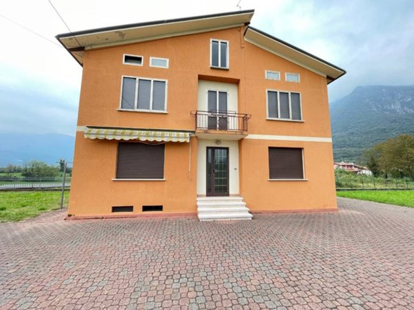 casa indipendente in vendita a Cogollo del Cengio