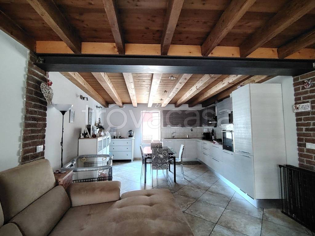 casa indipendente in vendita a Cogollo del Cengio