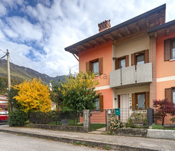 casa indipendente in vendita a Cogollo del Cengio