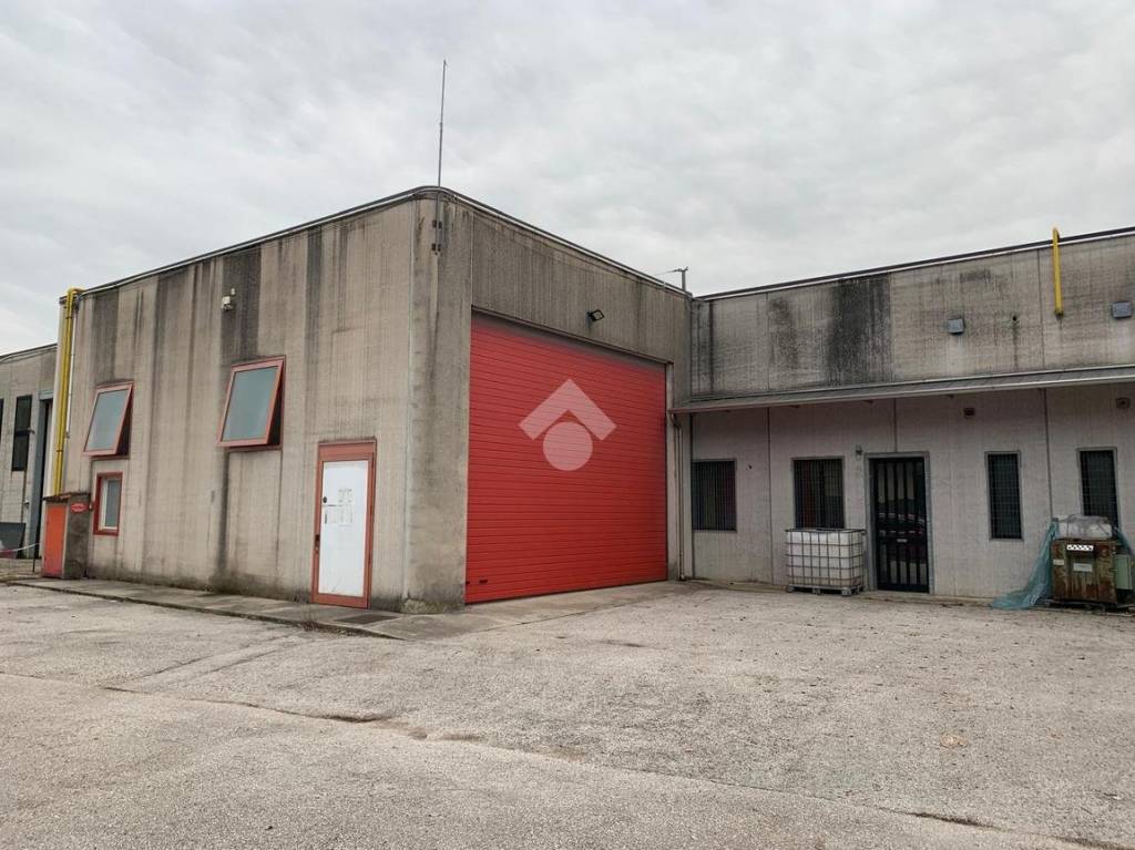 locale commerciale in vendita a Cogollo del Cengio