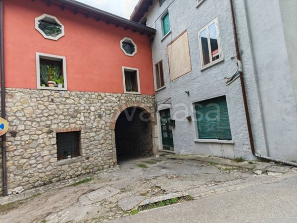 appartamento in vendita a Cogollo del Cengio in zona Mosson