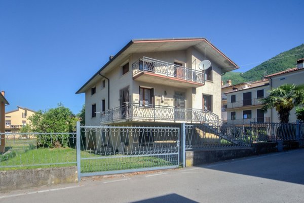 casa indipendente in vendita a Cogollo del Cengio in zona Mosson