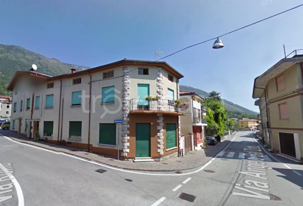 casa indipendente in vendita a Cogollo del Cengio