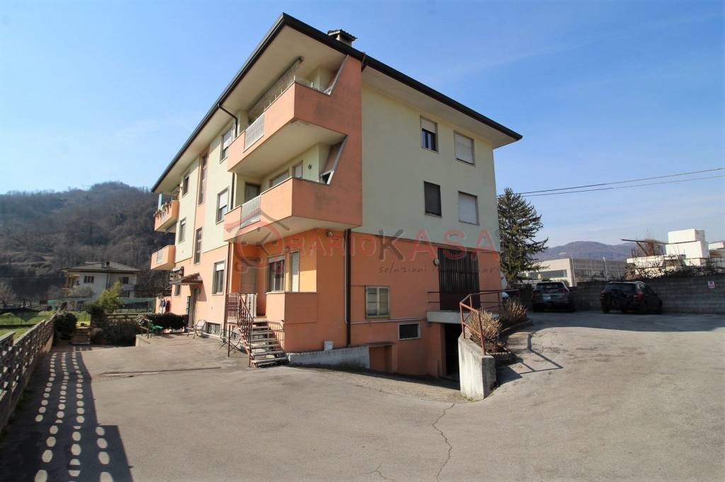 appartamento in vendita a Cornedo Vicentino in zona Spagnago