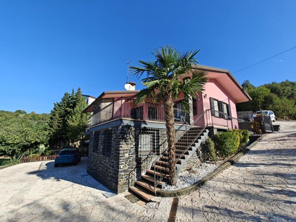 villa in vendita a Cornedo Vicentino in zona Cereda