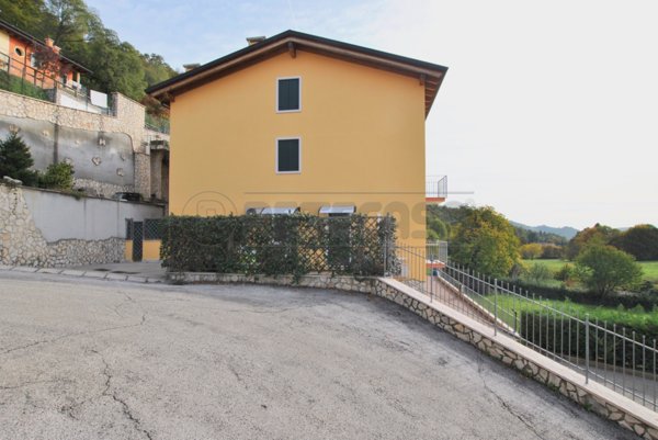 appartamento in vendita a Cornedo Vicentino in zona Cereda