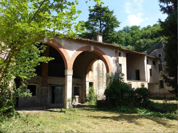 casa indipendente in vendita a Cornedo Vicentino in zona Cereda