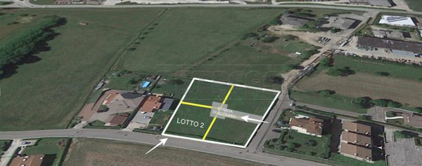 terreno edificabile in vendita a Cornedo Vicentino in zona Cereda