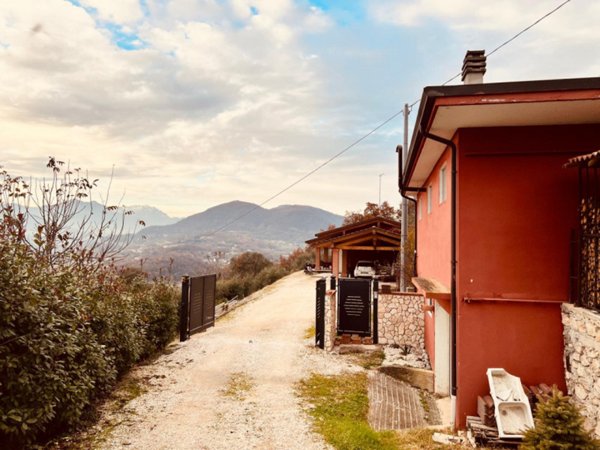 casa indipendente in vendita a Cornedo Vicentino