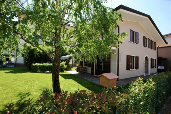 casa indipendente in vendita a Cornedo Vicentino in zona Cereda