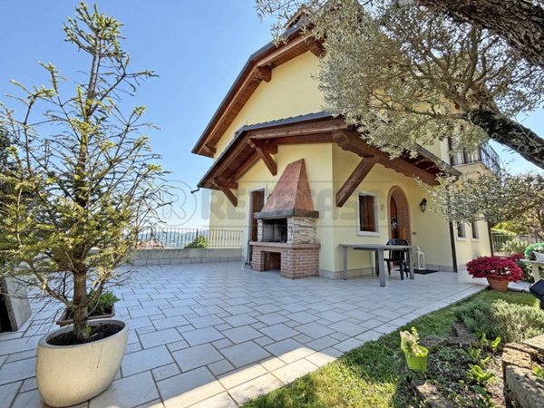casa indipendente in vendita a Cornedo Vicentino in zona Muzzolon