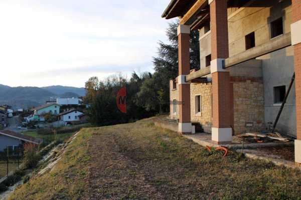 casa indipendente in vendita a Cornedo Vicentino in zona Cereda