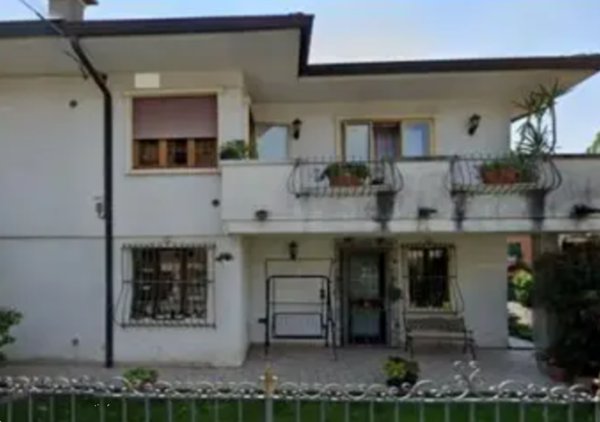 casa indipendente in vendita a Cornedo Vicentino