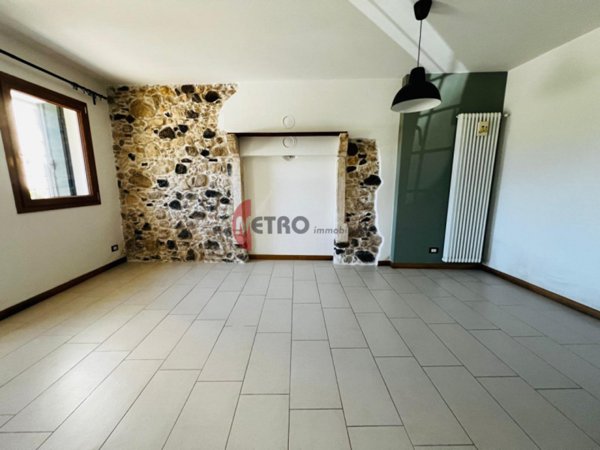 casa semindipendente in vendita a Cornedo Vicentino in zona Cereda