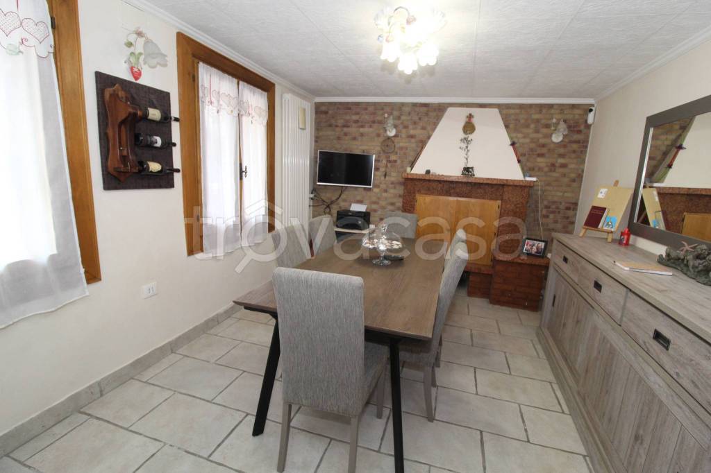 casa indipendente in vendita a Cornedo Vicentino