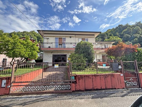 casa indipendente in vendita a Cornedo Vicentino in zona Spagnago