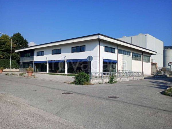 locale commerciale in vendita a Cornedo Vicentino
