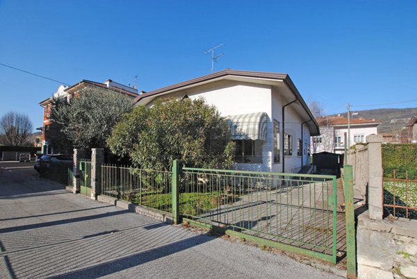 casa indipendente in vendita a Cornedo Vicentino in zona Cereda