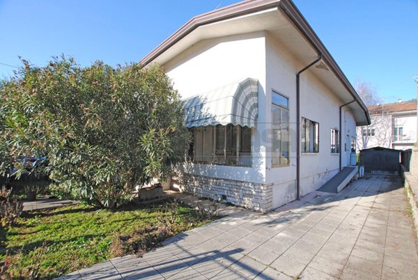 casa indipendente in vendita a Cornedo Vicentino in zona Cereda