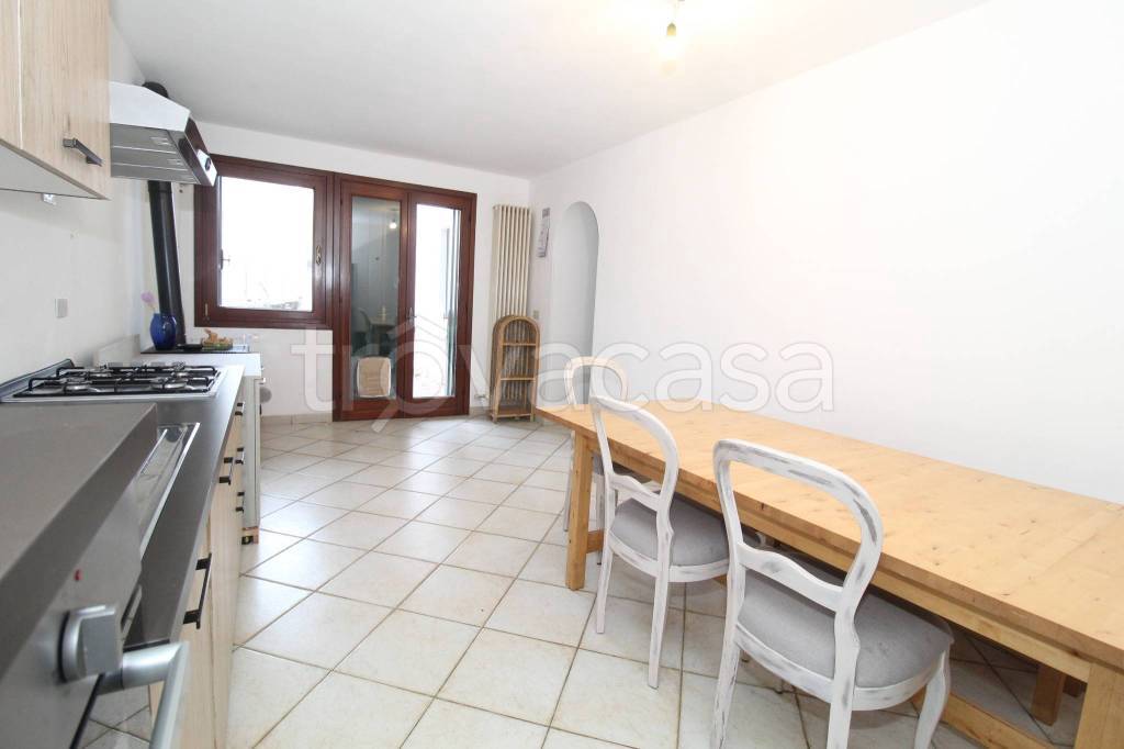 casa indipendente in vendita a Cornedo Vicentino in zona Cereda