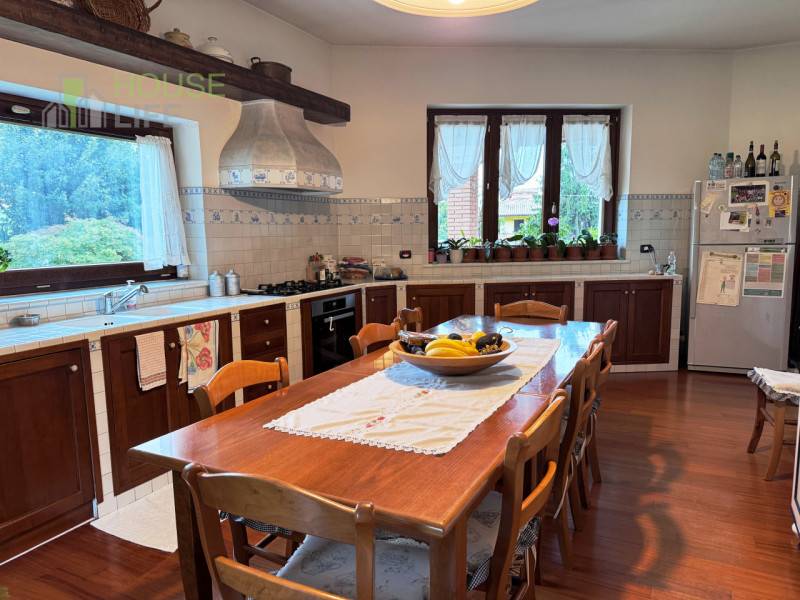 casa indipendente in vendita a Cornedo Vicentino in zona Cereda