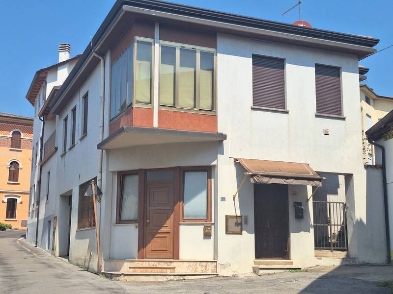 casa indipendente in vendita a Cornedo Vicentino
