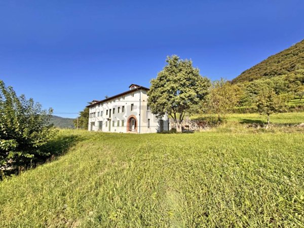 casa indipendente in vendita a Cornedo Vicentino