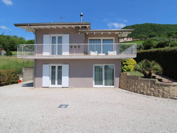 casa indipendente in vendita a Cornedo Vicentino