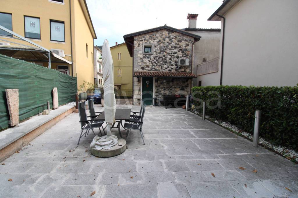 casa indipendente in vendita a Cornedo Vicentino