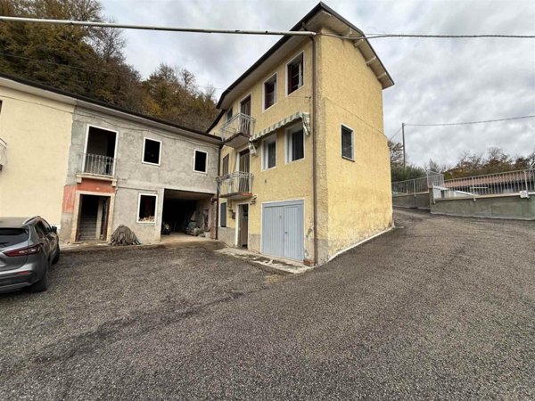 casa indipendente in vendita a Cornedo Vicentino