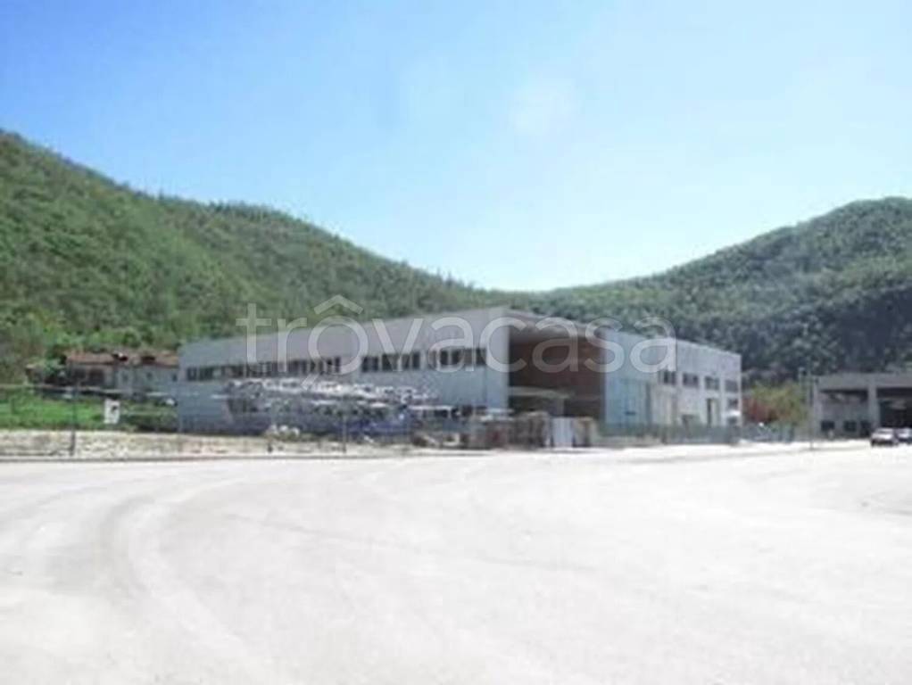 locale commerciale in vendita a Cornedo Vicentino