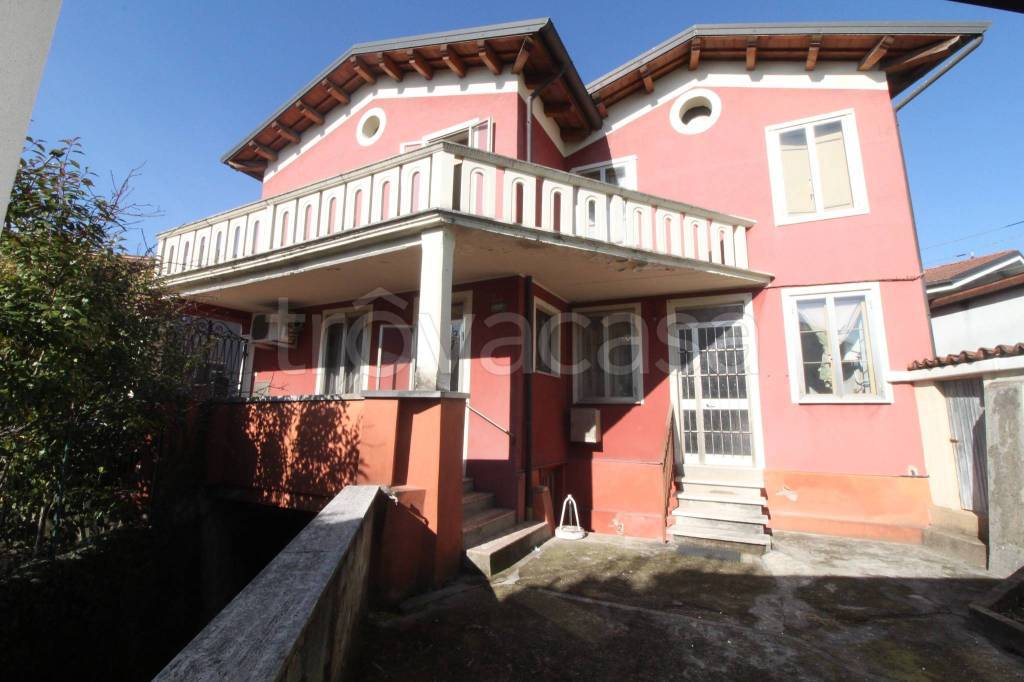 casa indipendente in vendita a Cornedo Vicentino