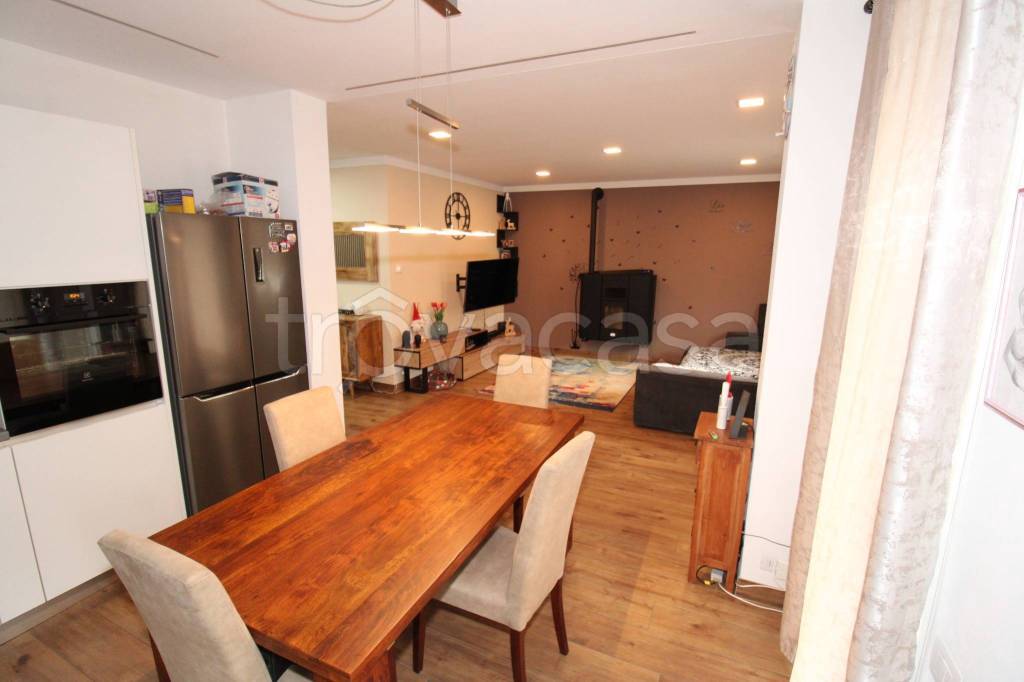 casa indipendente in vendita a Cornedo Vicentino