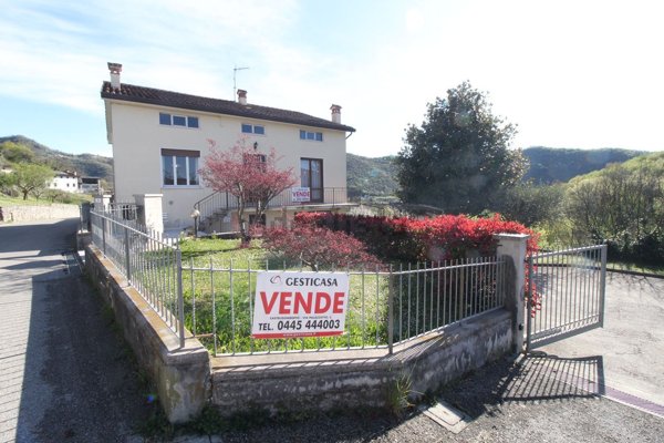 casa indipendente in vendita a Cornedo Vicentino