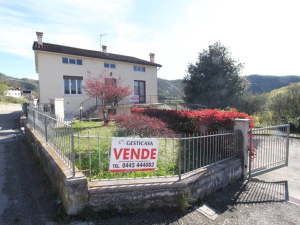 casa indipendente in vendita a Cornedo Vicentino in zona Cereda