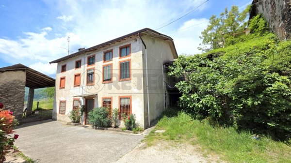 casa indipendente in vendita a Cornedo Vicentino in zona Muzzolon