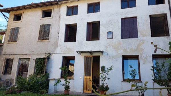 casa semindipendente in vendita a Cornedo Vicentino