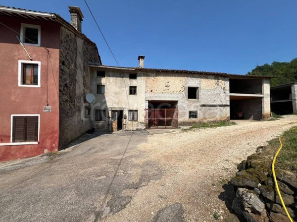 casa indipendente in vendita a Cornedo Vicentino in zona Cereda