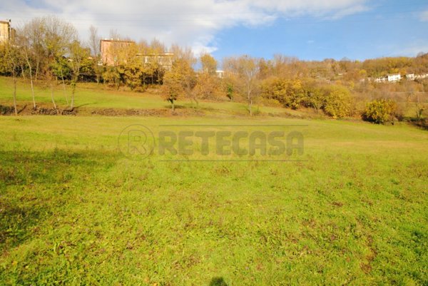 terreno in vendita a Cornedo Vicentino in zona Muzzolon