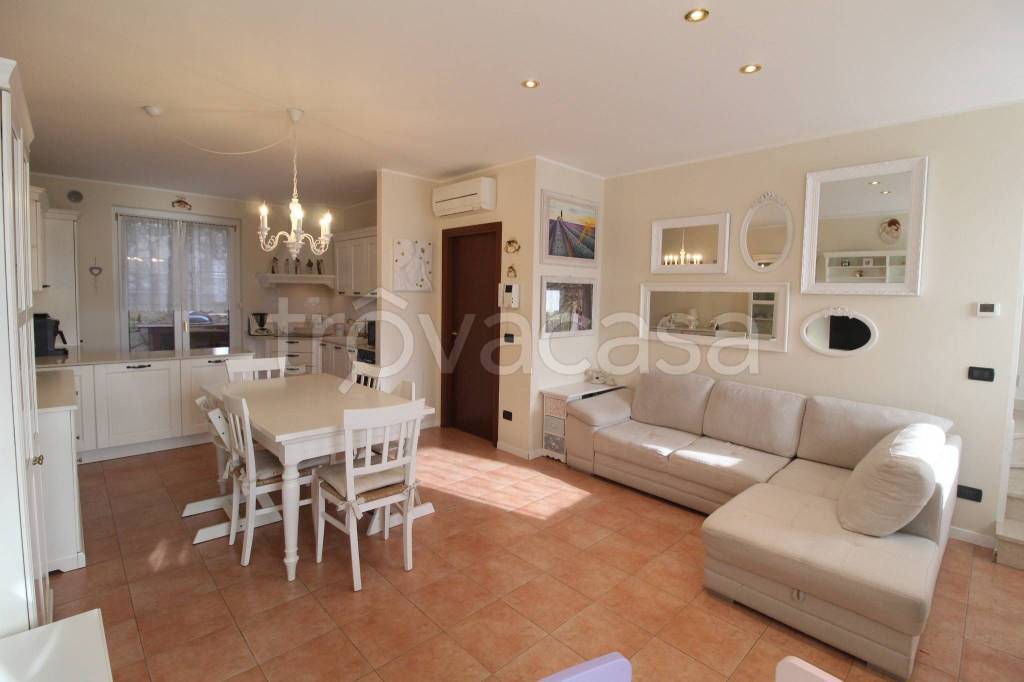 casa indipendente in vendita a Cornedo Vicentino