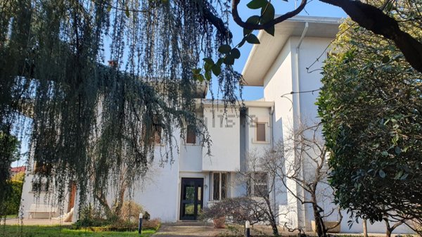casa indipendente in vendita a Costabissara